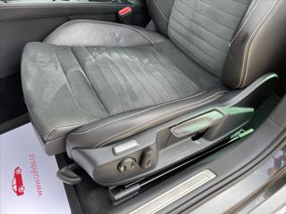 Volkswagen Passat 2,0 TDi DSG IQ Matrix Alcantara*Navi*Kamera*ACC*Vyhř. Sedadla*Tažné*Servis.Historie! kombi - Foto 23