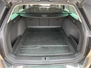 Volkswagen Passat 2,0 TDi DSG IQ Matrix Alcantara*Navi*Kamera*ACC*Vyhř. Sedadla*Tažné*Servis.Historie! kombi - Foto 48