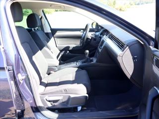Volkswagen Passat 2.0 TDI 110kW Comfortline kombi - Foto 8