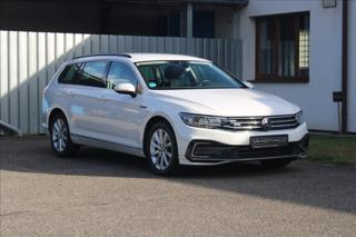 Volkswagen Passat 1,4 GTE PLUGIN Hybrid Kombi kombi