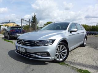 Volkswagen Passat 2,0 TDI  FULL LED NAVI APP DPH kombi