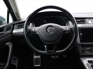 Volkswagen Passat 2,0 TDI 140kW Alltrack 4M DSG kombi - Foto 14