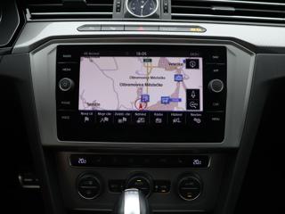 Volkswagen Passat 2,0 TDI 140kW Alltrack 4M DSG kombi - Foto 17