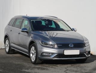 Volkswagen Passat 2.0 TDI 140kW kombi