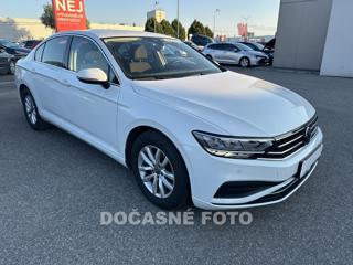 Volkswagen Passat 1.5 TSi, ČR sedan