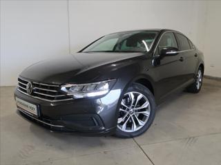 Volkswagen Passat 1,5 TSI EVO Business ČR 1.maj sedan