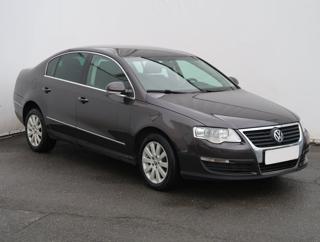 Volkswagen Passat 2.0 TDI 103kW sedan