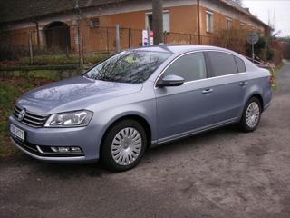 Volkswagen Passat 2,0 TDi 125kW Highline BMT sedan