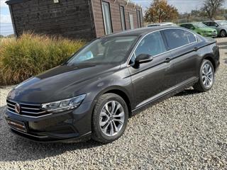 Volkswagen Passat 1,5 TSI EVO BMT Business DPH sedan