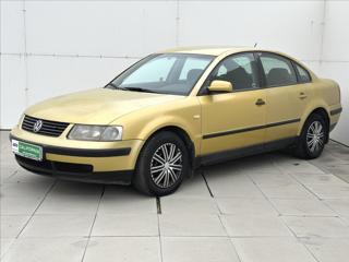 Volkswagen Passat 1,9 TDI Aut klimatizace sedan