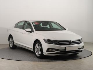 Volkswagen Passat 1.5 TSI 110kW sedan