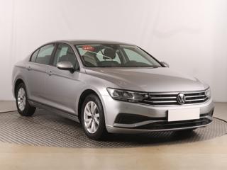 Volkswagen Passat 1.5 TSI 110kW sedan