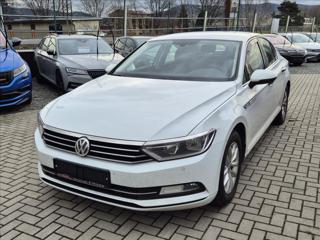 Volkswagen Passat 1,6 TDi COMFORTLINE *SENZORY*TAŽNÉ* sedan