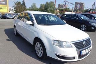 Volkswagen Passat 2.0 TDI COMFORTLINE sedan