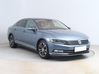 Volkswagen Passat 2.0 TDI 140kW sedan