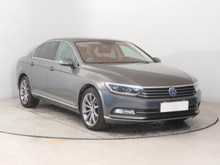 Volkswagen Passat 1.8 TSI 132kW sedan