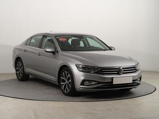 Volkswagen Passat 1.5 TSI 110kW sedan