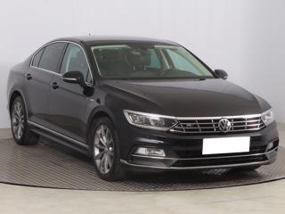 Volkswagen Passat 2.0 TDI 140kW sedan