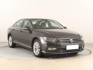 Volkswagen Passat 1.5 TSI 110kW sedan