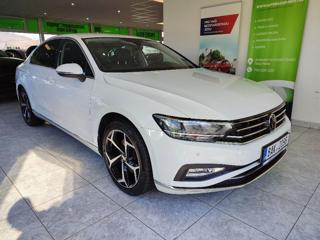 Volkswagen Passat 1.5 TSI 110KW DSG ELEGANCE sedan