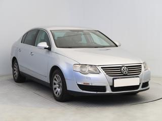 Volkswagen Passat 2.0 FSI 110kW sedan