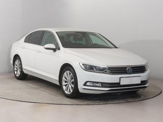 Volkswagen Passat 2.0 TDI 140kW sedan