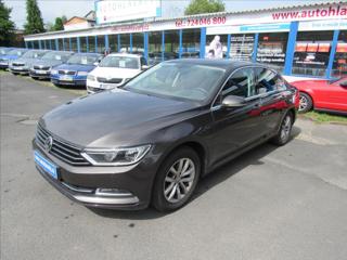 Volkswagen Passat 2,0 TDI 140kW BMT DSG Comfortline sedan