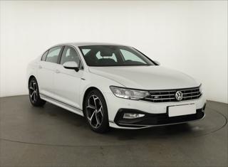 Volkswagen Passat 2.0 TDI 140kW sedan