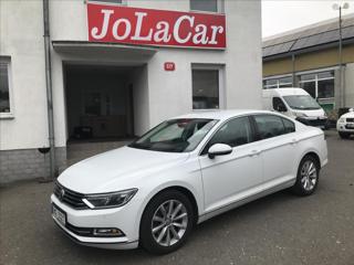 Volkswagen Passat 2,0 TDI 110kW BMT DSG Highline sedan