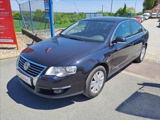 Volkswagen Passat 2,0 TDI KOUPENO CZ,1.MAJITEL sedan