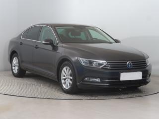 Volkswagen Passat 2.0 TDI 110kW sedan