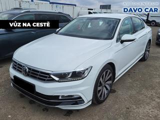 Volkswagen Passat 2,0 TSI 200kw DPH CZ DSG Highline R-line sedan