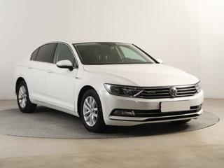 Volkswagen Passat 2.0 TDI 110kW sedan