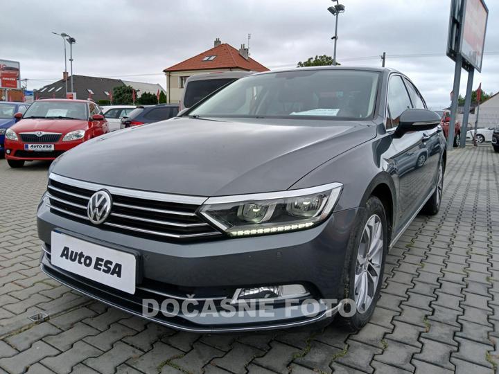 Volkswagen Passat - ilustrační obrázek
