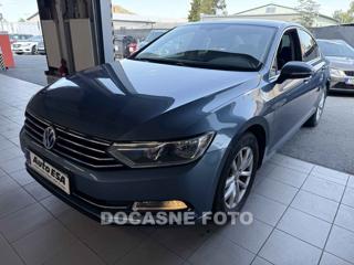 Volkswagen Passat 1.4TSi sedan