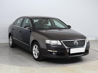 Volkswagen Passat 2.0 TDI 103kW sedan