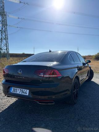 Volkswagen Passat 1,5 B8 Facelift 2020 sedan - Foto 10