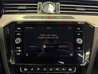Volkswagen Passat 2.0TSI 200KW DSG 4MOTION R-LINE, ACC, ALCANTARA sedan - Foto 16