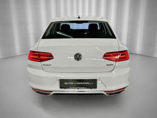 Volkswagen Passat 2.0TSI 200KW DSG 4MOTION R-LINE, ACC, ALCANTARA sedan - Foto 5