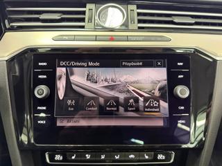Volkswagen Passat 2.0TSI 200KW DSG 4MOTION R-LINE, ACC, ALCANTARA sedan - Foto 19
