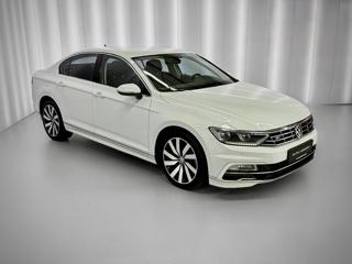 Volkswagen Passat 2.0TSI 200KW DSG 4MOTION R-LINE, ACC, ALCANTARA sedan - Foto 3