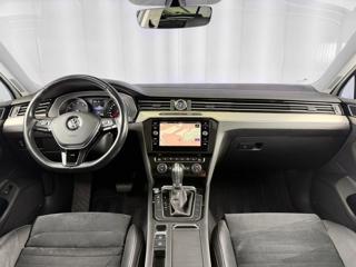 Volkswagen Passat 2.0TSI 200KW DSG 4MOTION R-LINE, ACC, ALCANTARA sedan - Foto 11