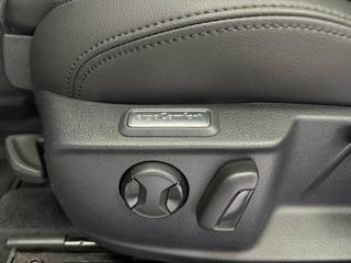Volkswagen Passat 2.0TSI 200KW DSG 4MOTION R-LINE, ACC, ALCANTARA sedan - Foto 24