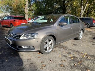 Volkswagen Passat 2,0 TSI HIGHLINE,SERVISKA sedan