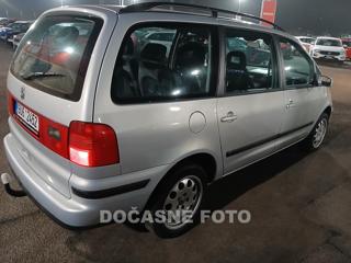 Volkswagen Sharan 1.8T MPV