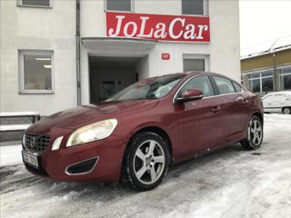 Volvo S60 2,0 D3 136 SUMMUM sedan