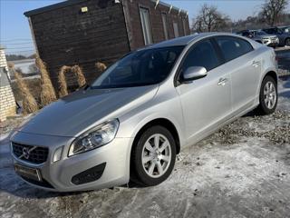 Volvo S60 2,0 D3 2.0d R5 120kW NAVI sedan