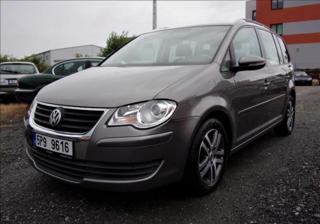Volkswagen Touran 2,0   TDI ČR SERV.KN.1MAJ.7MÍST kombi