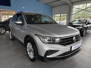 Volkswagen Tiguan 1,5   TSI 110kW,LIFE,DSG,ZÁRUKA kombi