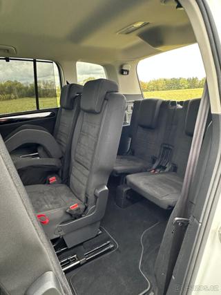 Volkswagen Touran 1,4 Highline TSI 7-míst kombi - Foto 9